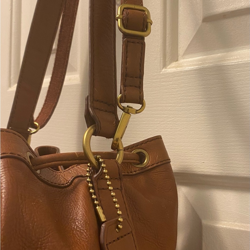 Nwot Fossil Tessa Bucket Drawstring Convertible B… - image 6